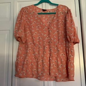 Ann Taylor coral polyester top with three ruffle tiers